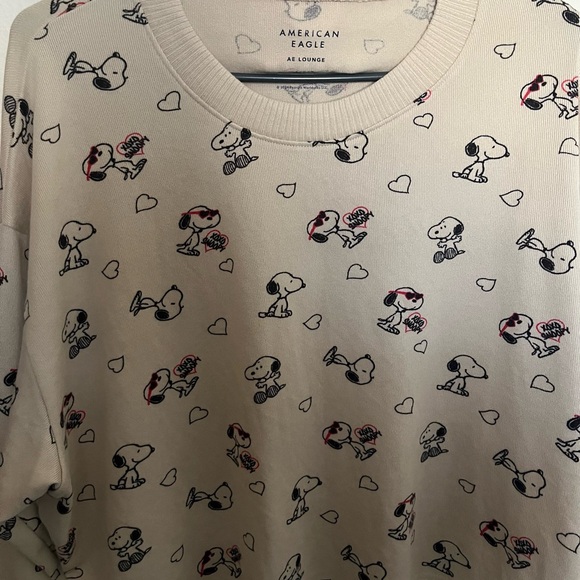 American Eagle Outfitters Cream Snoopy Valentines Print - Picture 1 of 7